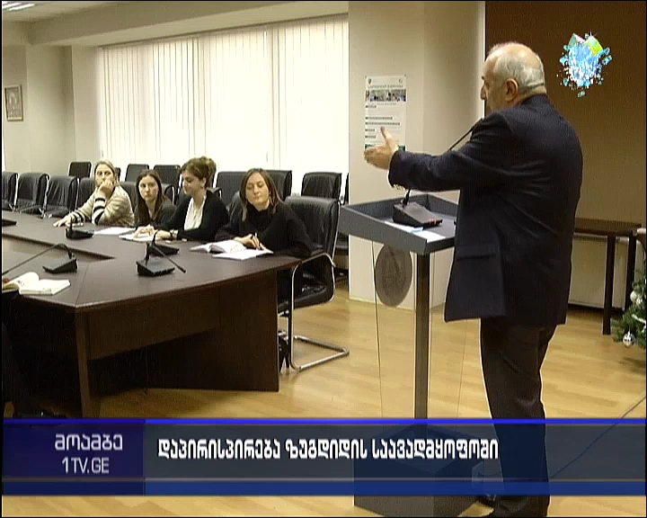 დაპირისპირება ზუგდიდის ინფექციურ საავადმყოფოში - ვალერი კვარაცხელია  მხარეებს შეთანხმების მისაღწევად 48-საათიან ვადას აძლევს