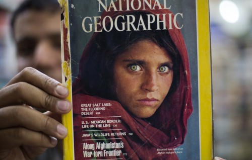 პაკისტანმა National Geographic-ის გარეკანიდან ცნობილი შარბათ გულა ქვეყნიდან გააძევა