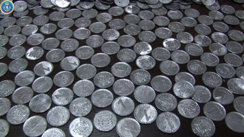 One person detained on charge of putting fake money into realization