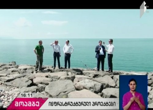 Regional Development Minister inspects restoration works of Kvariati-Sarphi road section