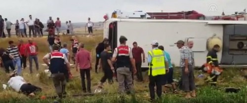 5 killed, 36 injured in bus overturn accident in Turkey