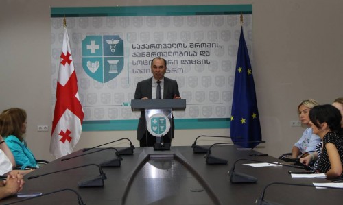  პროფესიულ კოლეჯში მომზადებული 10 შემდუღებელი პოლონეთში დასაქმდება