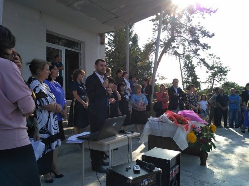 სოფელ ბერშუეთის საჯარო სკოლის მოსწავლეებს ახალი სასწავლო წლის დაწყება პრეზიდენტის ადმინისტრაციის უფროსმა მიულოცა