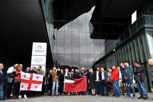იუსტიციის სახლთან ფერეიდნელი ქართველების მხარდასაჭერი აქცია გაიმართა