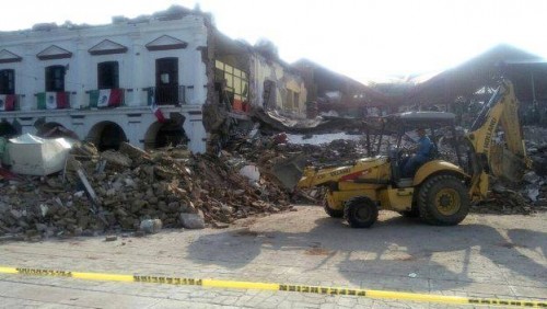 5.7 magnitude earthquake hits Mexican coast