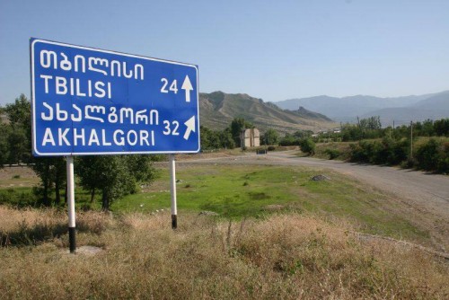 ოკუპირებული ახალგორის რაიონში მიტოვებულ ბინებში საცხოვრებლის გარეშე დარჩენილ ოჯახებს შეასახლებენ