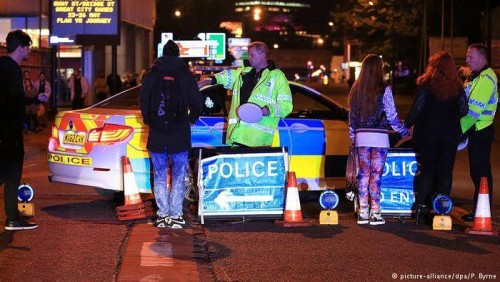 French police arrest 10 suspected extremists, plotting attack on mosques, politicians