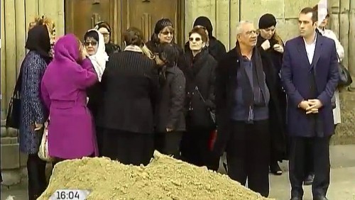 აფხაზეთის ომში დაღუპული მებრძოლები სამხედრო პატივით დაკრძალეს