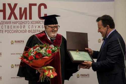 პედრო აგრამუნტს რუსეთში საპატიო დოქტორის წოდება მიანიჭეს