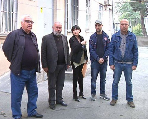 „დიმიტრი ლორთქიფანიძე, კახა კუკავა დემოკრატიული მოძრაობა - თავისუფალი საქართველო“ რუსთავის ორგანიზაციის წევრები მთელს ოლქში ხმების გადათვლას ითხოვენ
