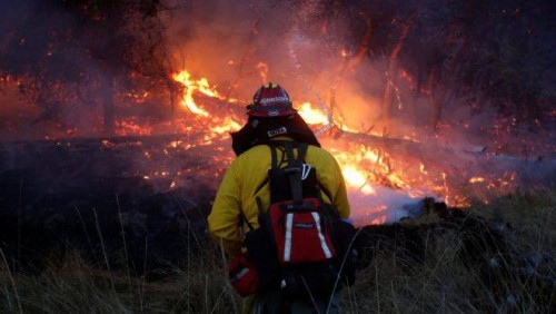 Death toll rises to 40 as firefighters continue to battle massive California wildfires