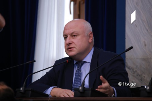 საპარლამენტო უმცირესობა გიორგი მღებრიშვილის პარლამენტში დაბარების საკითხის ბიუროს სხდომაზე დაყენებას აპირებს