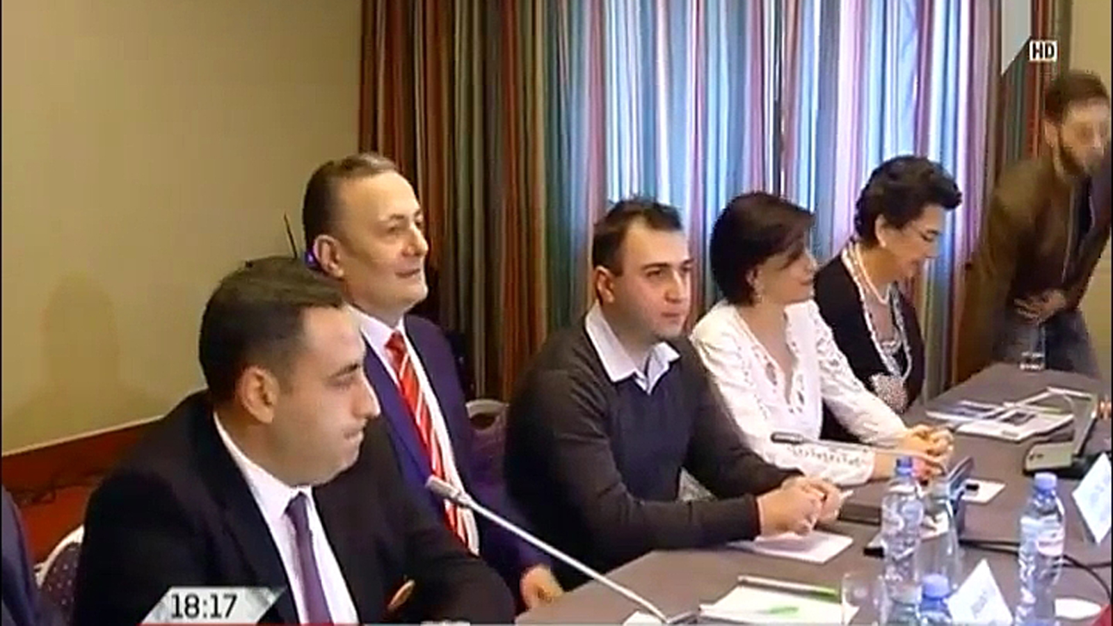 საარჩევნო სუბიექტები NDI-ის წარმომადგენლებს წინასაარჩევნო გარემოს შესახებ ინფორმაციას აწვდიან