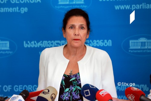 სალომე ზურაბიშვილი ნდობის ჯგუფს საკუთარ კანდიდატურას სთავაზობს